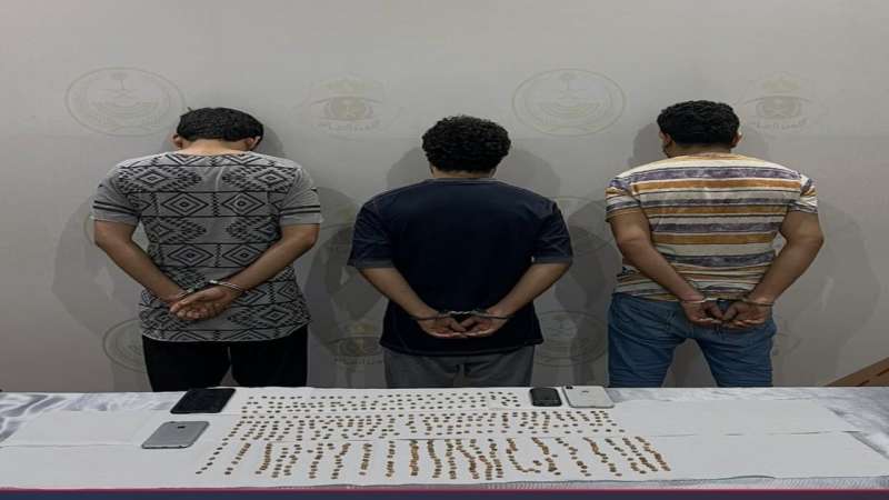 السلطات السعودية تعلن عن ضبط يمنيين متلبسين بجريمة خطيرة 