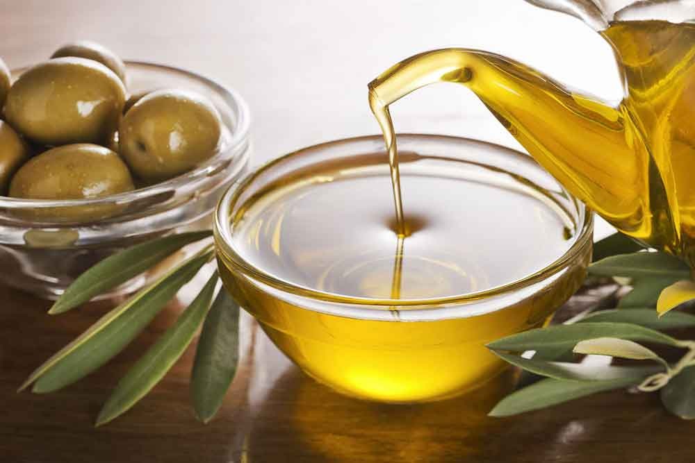 بدون اي منشطات ولقوة جنسية خارقة..استخدام « زيت الزيتون » بهذه الطريقة ينهي ضعف الرجال ؟