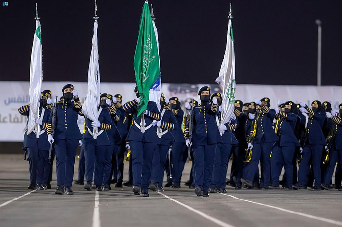 تخرج 255 مجندة من جميلات السعودية  والسلطات تكشف عن التخصصات 