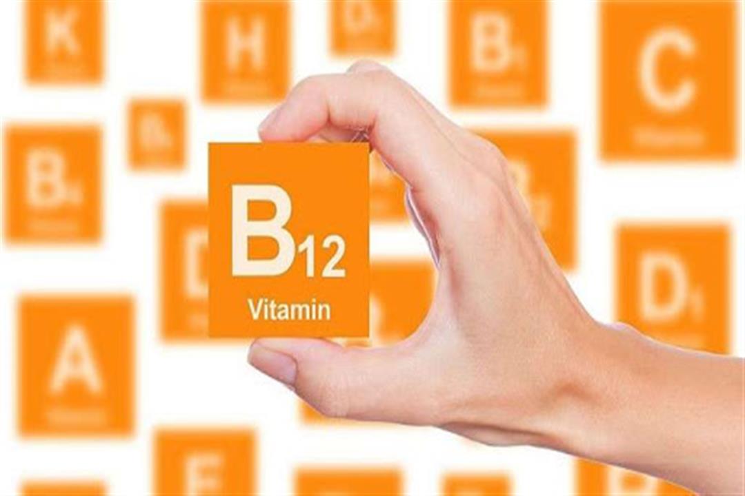 فيتامين B12