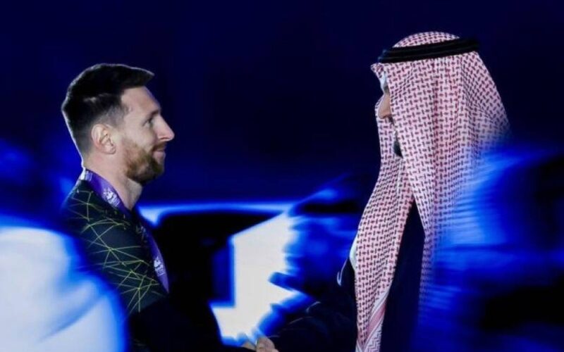 شاهد رئيس الهلال يكشف سعر العرض الذي قدمه للاعب ميسي خلال زيارته الاخيرة للسعودية.. تفاصيل صادمة