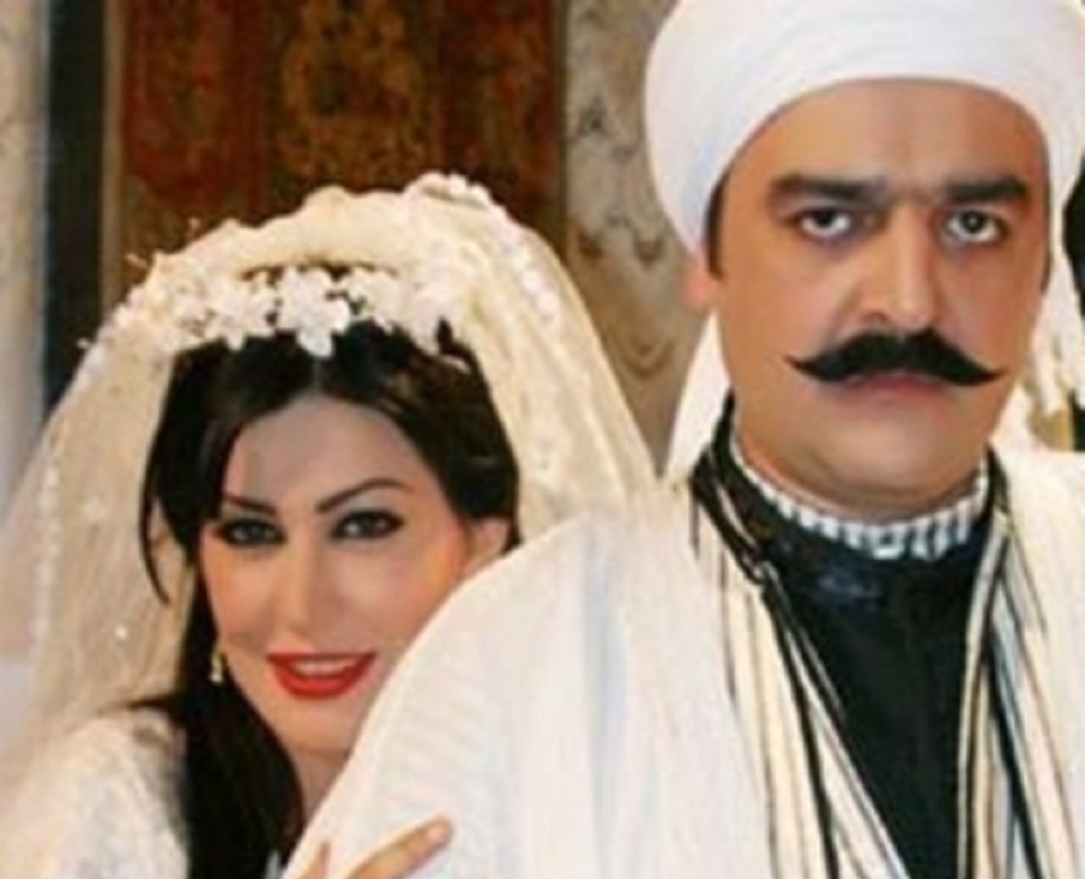  تتذكرون زوجة العقيد أبو شهاب في مسلسل «باب الحارة» .. لن تصدقوا كيف أصبح شكلها اليوم