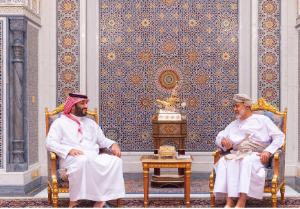 ولي العهد محمدبن سلمان يقطع زيارته للهند بشكل مفاجئ ويتوجه نحو مسقط.. لهذا السبب! 