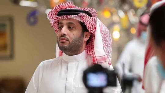 آل الشيخ يرد على منتقدي سوق الانتقالات السعودية