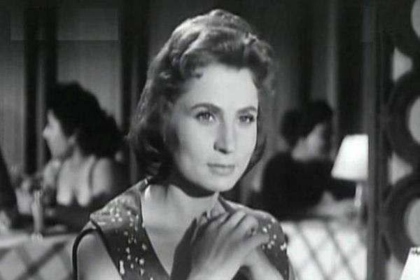 الفنانة زهرة العلا 