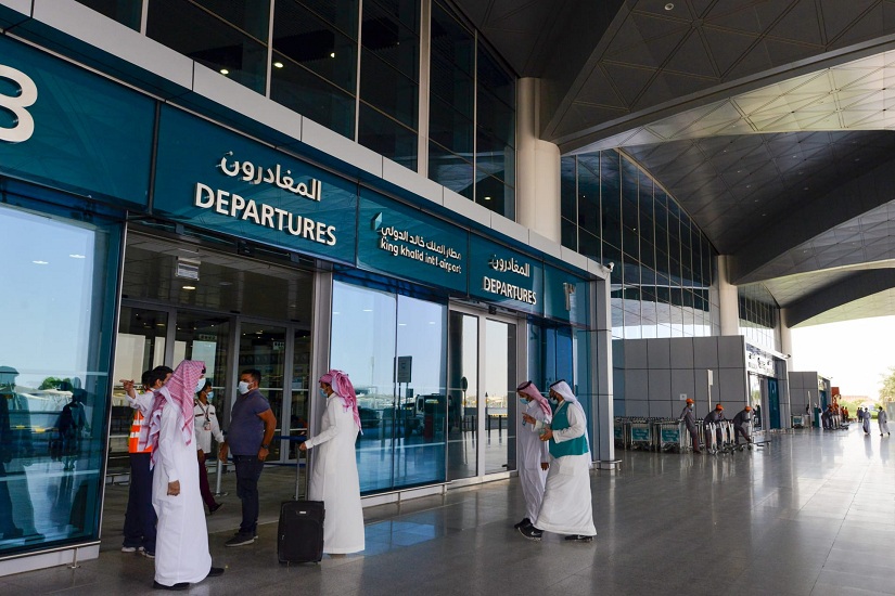 لأول مرة.. منع مرور 6 أنواع من الأمتعة عبر مطارات السعودية وهكذا سكون عقاب حاملها !