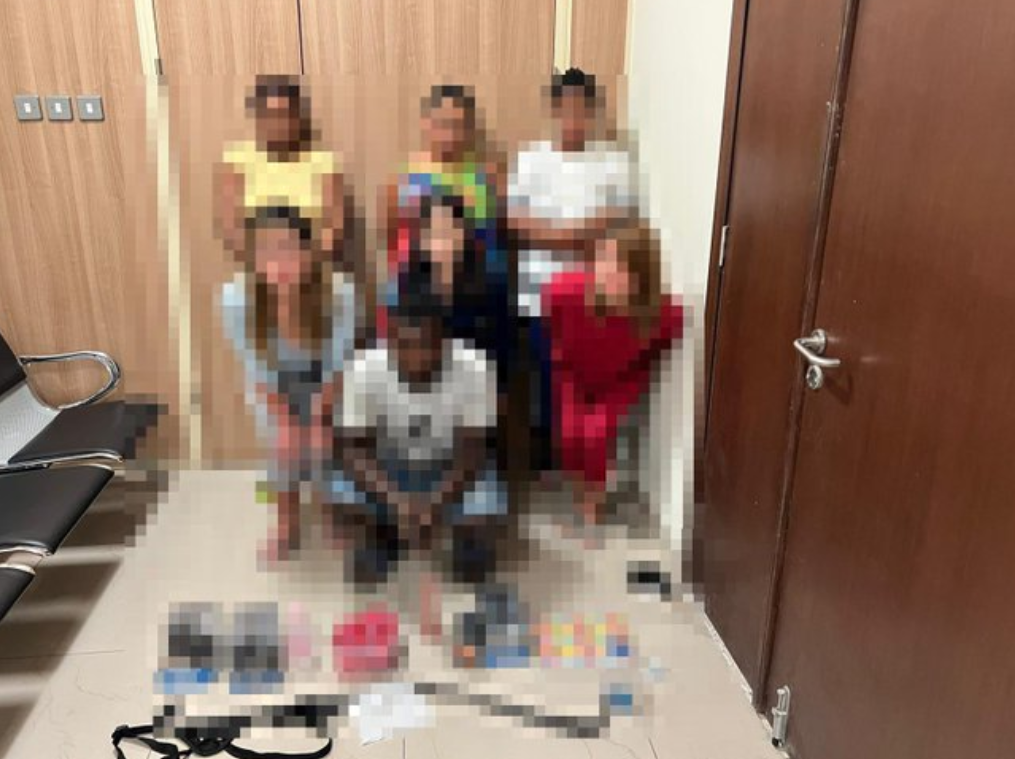  الكويت: ضبط عصابة تمتهن نشر صورهم للقيام بأعمال منافية للآداب وخادشة للحياء