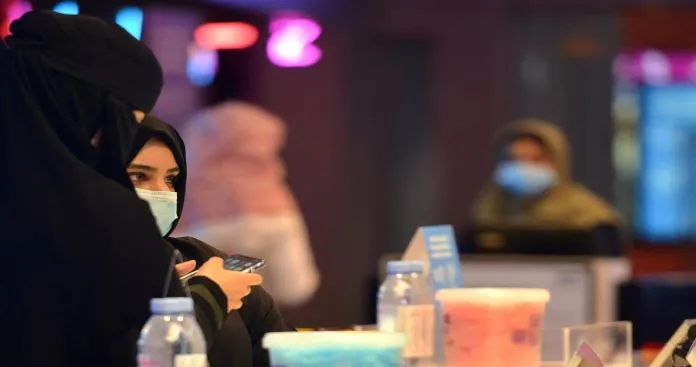 إحدى اميرات السعودية تختطف الأنظار بصورة نادرة جدا في هولندا | شاهد