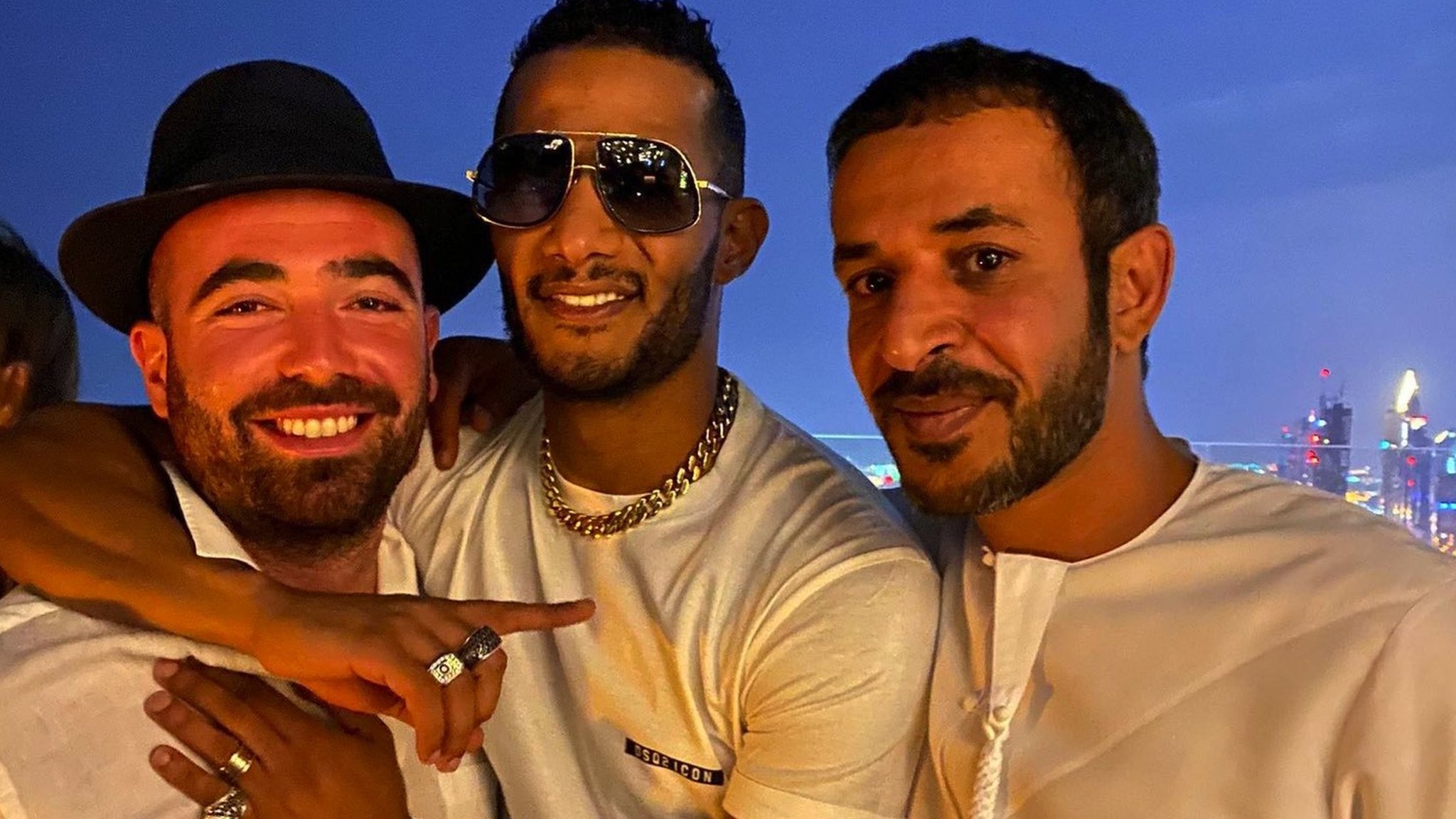 محمد رمضان مع فنان اسرائيلي