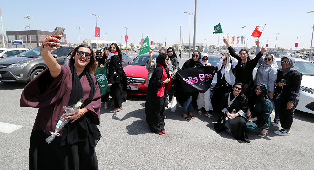 هرباً من العنوسة .. السعودية تشجع زواج السعوديات من ابناء هذه الجنسية بشروط ميسرة !