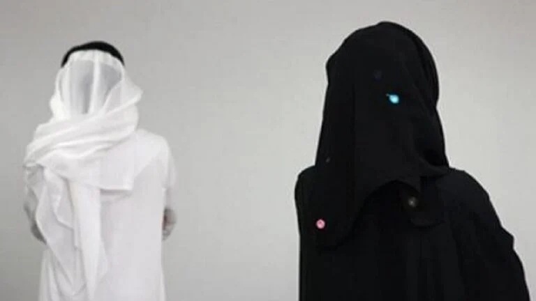 زوج سعودي يقدم على عمل فاضح وعندما علمت زوجته بفعلته المشينة وقعت الكارثة