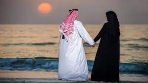 سيدة سعودية تطلب من زوجها الطلاق بعد حياة مليئة بالحب والسبب مدربتها التي وصفتها بالحمقاء