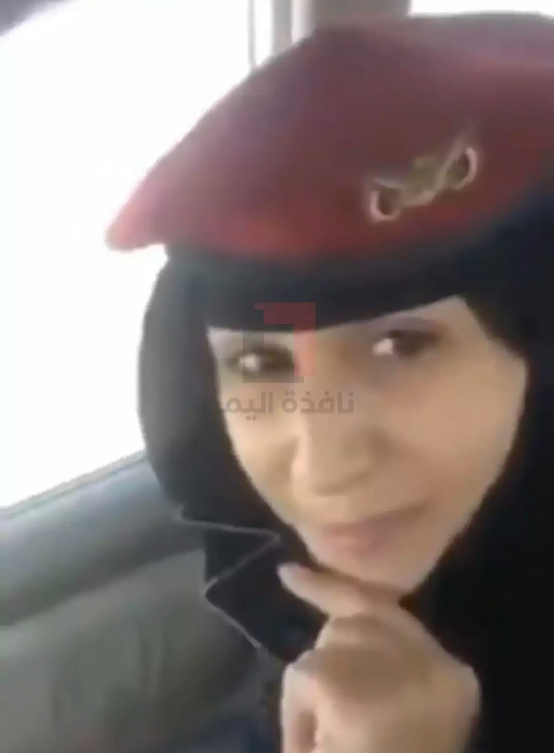 فيديو متداول في صنعاء اليمنية لفتيات حوثيات وشباب داخل سيارة 
