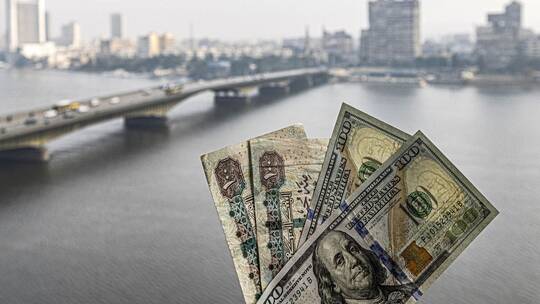 مصر .. إطلاق أول وثيقة معاش بالدولار في تاريخ الدولة 
