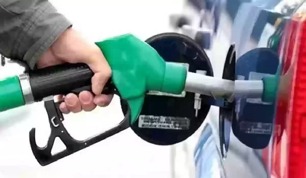 احذر قبل ان تندم ..مختص في السعودية يحذر من تعبئة السيارة بالبنزين بشكل كامل في الصيف لهذا السبب!!