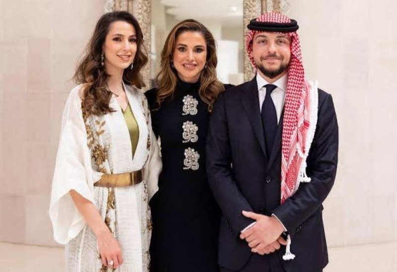صورة حديثة للملكة رانيا مع الأميرة رجوة تثير الجدل على مواقع التواصل.. شاهد