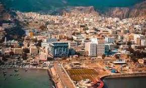 شاب يمني ينهي حياته وزوجته بقنبلة في الشارع لهذا السبب الصادم 