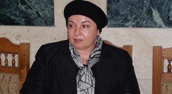 الفنانة نورا