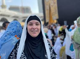 حنان شوقي 