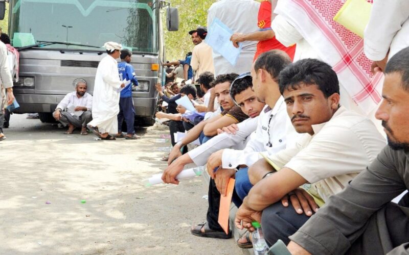 هذه الدولة الخليجية فتحت باب التجنيس لجميع الأجانب ووضعت شروط سهله.. التفاصيل