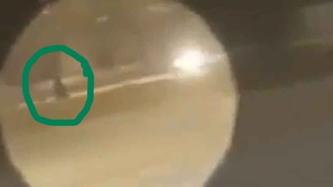 مشهد دهس فتاتين في القصيم السعودية