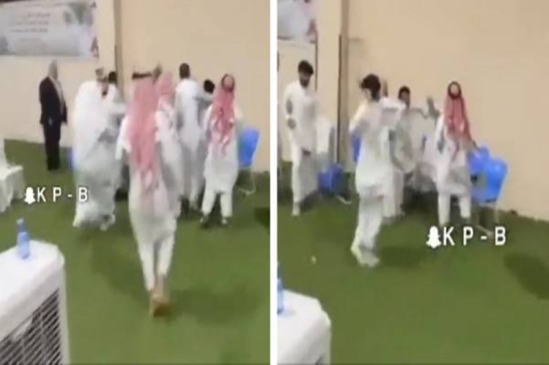 معلم سعودي يتعرض للضرب في احد الاحتفالات الختامية لهذه المدرسة 