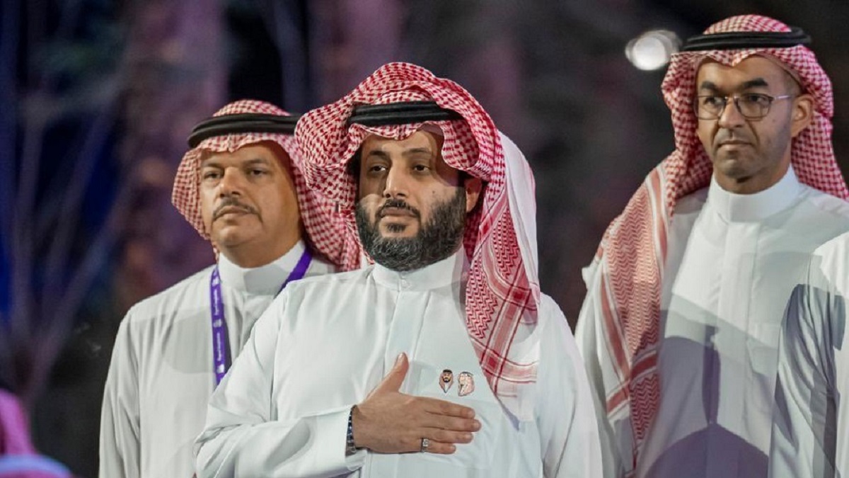 جنون يفوق الخيال .. مزاد تذكرة فوق الخيال يصل إلى 10 ملايين ريال سعودي .. تابع التفاصيل