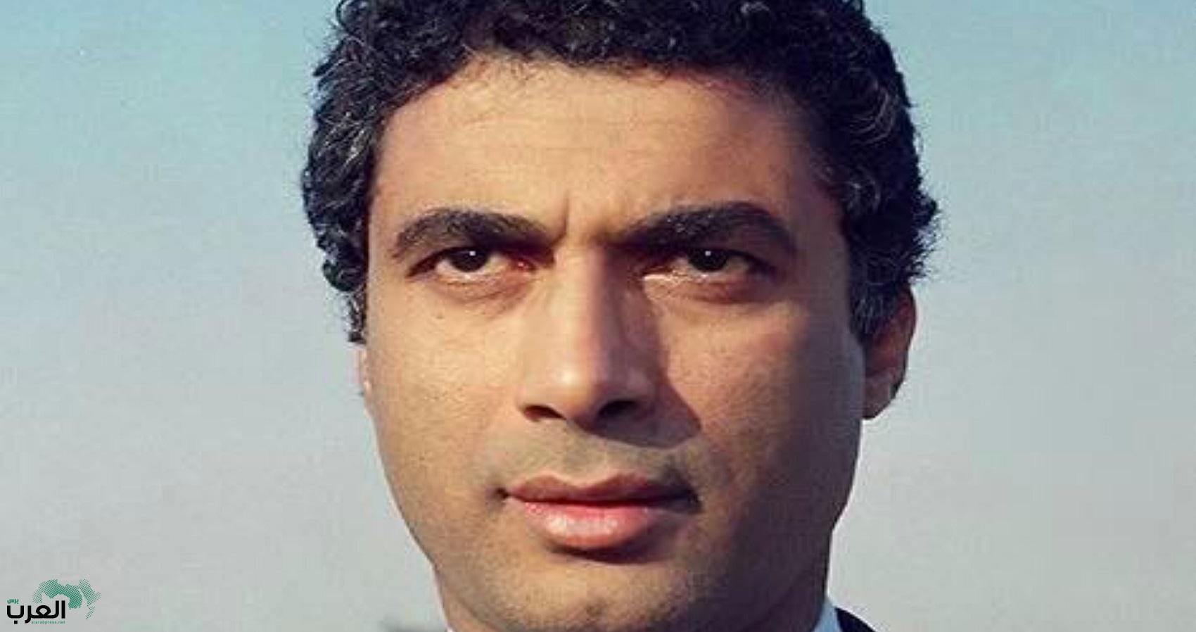 فنانة شهيرة نزفت دماً من شفتيها السفلية بسبب قبلة أحمد زكي الساخنة ..  بعدها قررت اعتزال التمثيل نهائياً .. لن تصدق من هي ؟