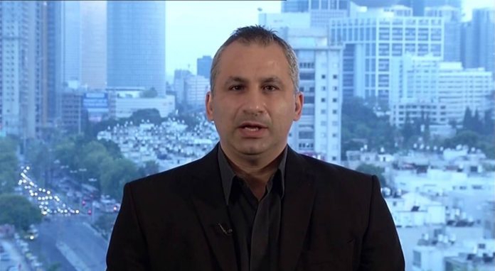 شاهد إسرائيلي يستفز السعوديين بإعلان استعداده دخول الإسلام مقابل منحه الجنسية وبيت في المدينة المنورة