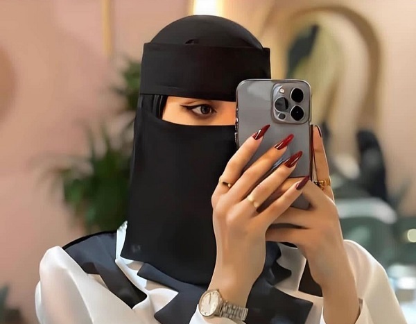 مراهقة سعودية بعمر الزهور تزوجت من جارها الكبير في السن وبعد ذلك المفاجأة الصادمة التي هزت المملكة!