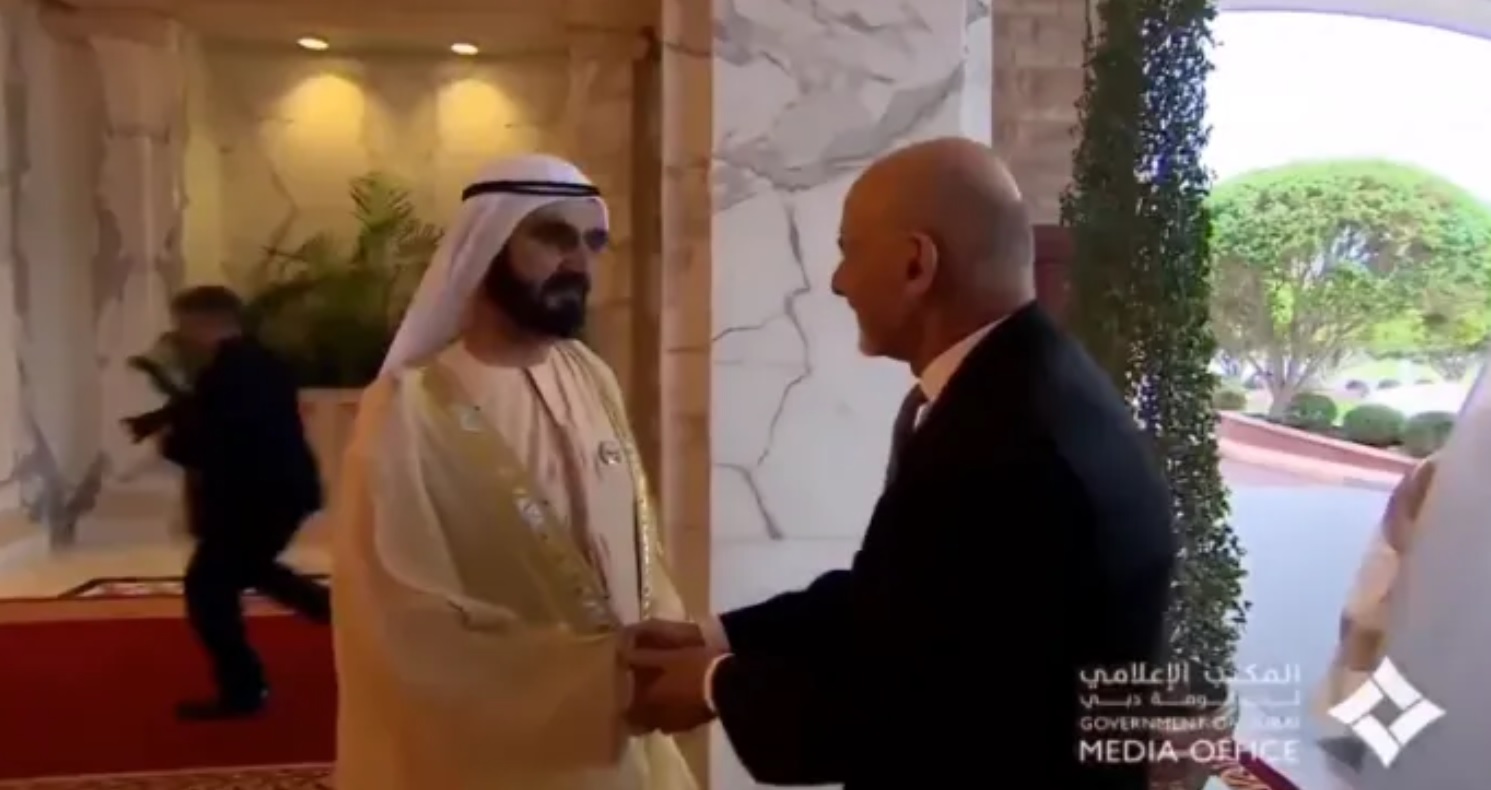 الرئيس الافغاني يصل دبي
