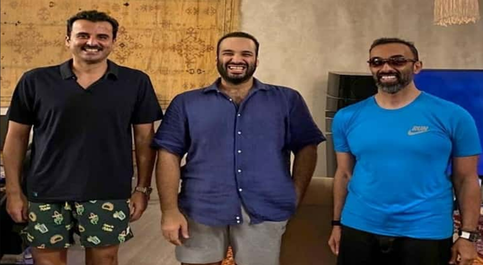  أمير قطر والأمير محمد بن سلمان ومستشار الأمن الوطني الإماراتي
