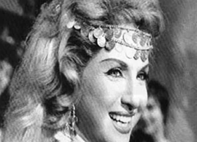 الفنانة مها صبري