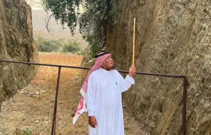 صدمة العمر ..رجل قام بتكسير الجبل ونحته لتنفيذ شرط زواجه من فتاة سعودية.. وعندما أتم المهمة كانت المفاجأة!