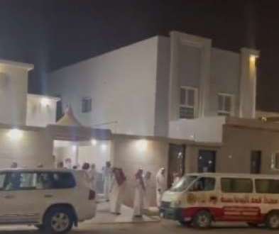 مواطن سعودي يثير غرابة الجميع باقامته زواج مختصر بأقل التكاليف.. فيديو 