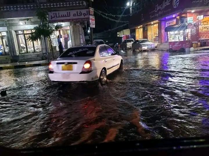 اليمن : اعلان حالة الطوارئ في العاصمة ودعوة للسكان بعدم مغادرة منازلهم 