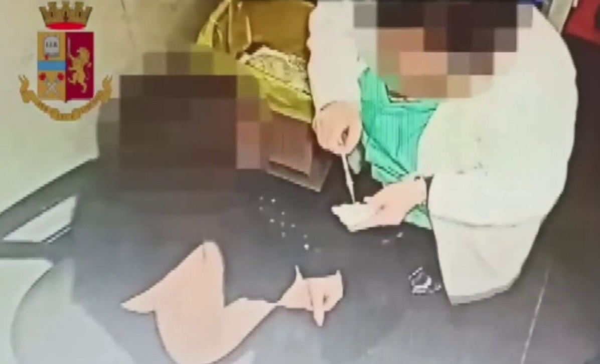 الممرضة 