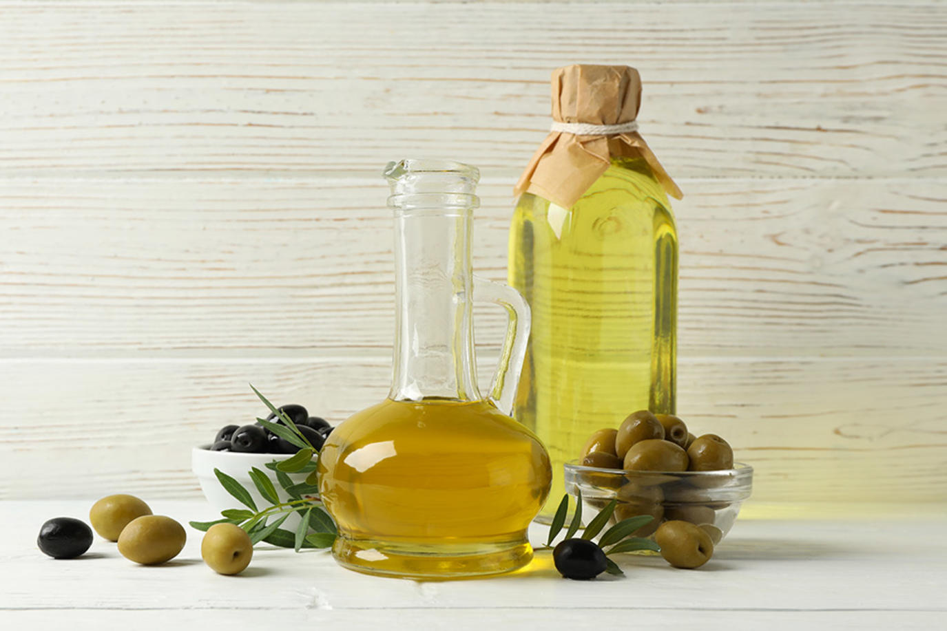 زيت الزيتون والجماع .. اليكم الطريقة الصحيحة لإستخدامه قبل أن تقعو بفخ الخرافة وتفقدو أغلى ماتملكون