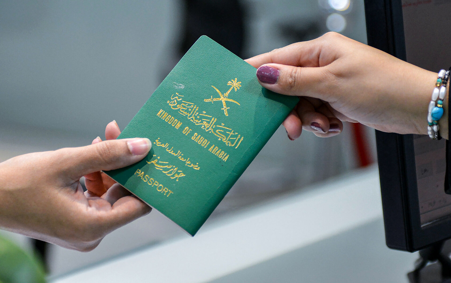السعودية تمنح الجواز والجنسية بسهولة لمن يعملون في هذه المهن لأول مرة بالمملكة