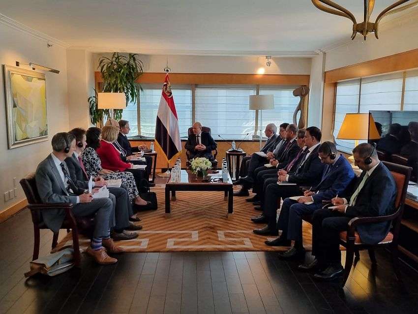 هذا هو الأمر الهام الذي طلبته أمريكا من الرئيس اليمني « رشاد العليمي»  ؟