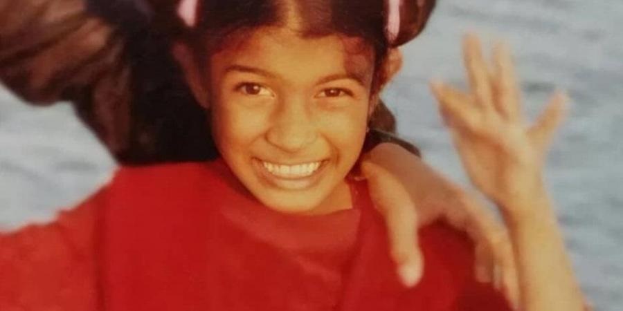 الفنانة أروى في طفولتها