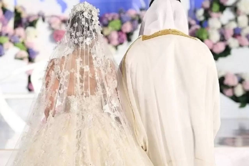 بعدما قام زوجها بهذا الأمر !.. سيدة سعودية تفاجئ ضرتها بعمارة سكنية هدية إرضاء لها .. تفاصيل صادمة