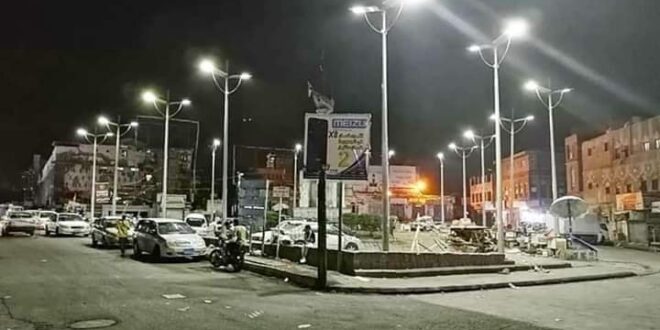 فاجعة ..شاهد بالصور ظهور جمجمة معلقة في شوارع عدن تثير رعب المواطنين