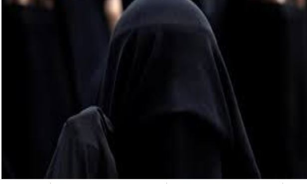 قضية الشرف التي هزت اليمن .. امرأة يمنية اختارت الموت بطريقة مروعة حفاظاً على شرفها من سائق أجرة حاول الهرب بها