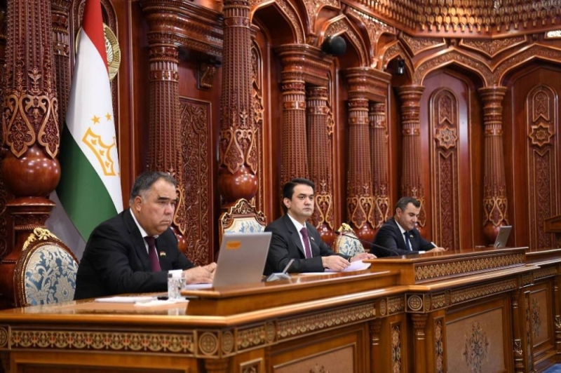 رسمياً : دولة اسيويه تحظر الحجاب والاحتفال بعيد الفطر والأضحى 