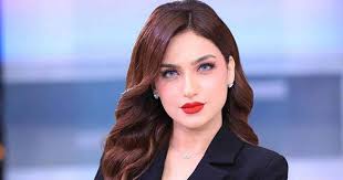 مذيعة مصرية شهيرة تثير غضبا واسعا و تكشف عن ما تفعله الزوجة السعودية حين تستيقظ من النوم 