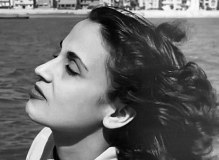 الفنانة نور الهدى
