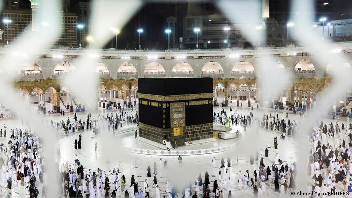 شرط جديد للمواطنين والوافدين تفرضه المملكة السعودية لأداء الحج هذا العام