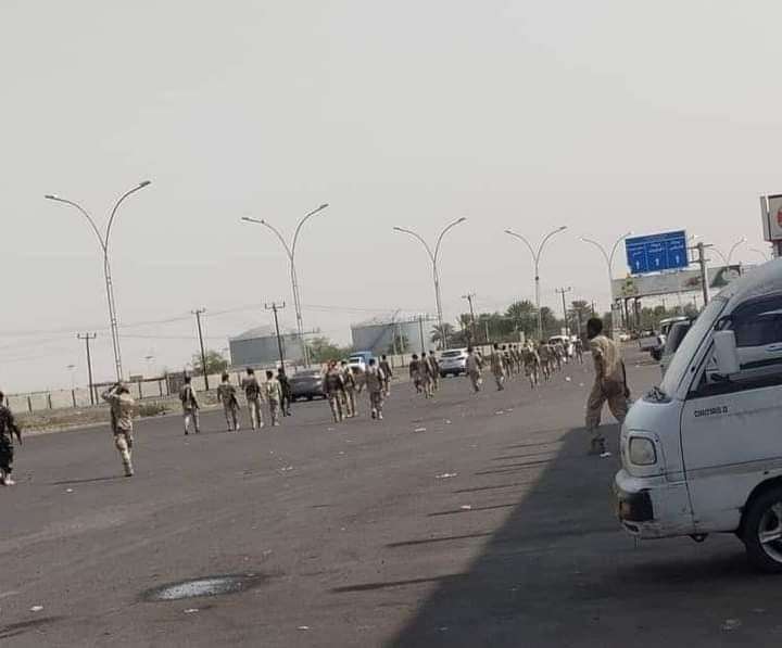 ورد للتو : تمرد عسكري في العاصمة وحصار على مقر قوات التحالف تفرضه هذه القوات مطالبة بهذا الأمر !.. (تفاصيل)
