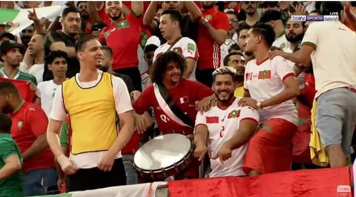 شاهد ظهور مفاجئ للفنان اليمني ملاطف لإحياء فعاليات كأس العالم بقطر 2022